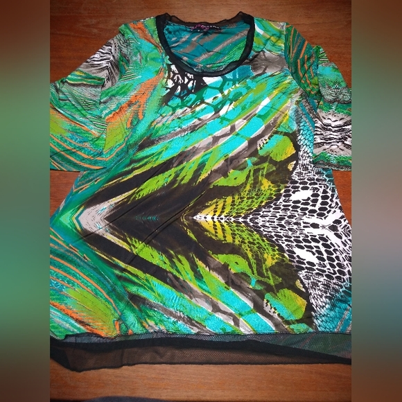 Peek & Peck Tops - *Host Pick* Peek & Peck Green Multicolour Dress or Tunic, Size Large, Ma…